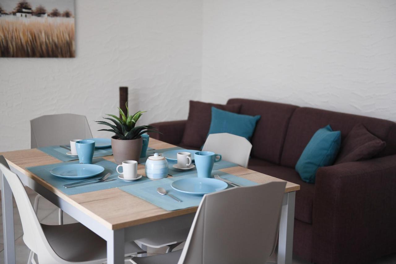 לאזיסה Blue Apartment - A Due Passi Dal Lago, Parcheggio Privato מראה חיצוני תמונה