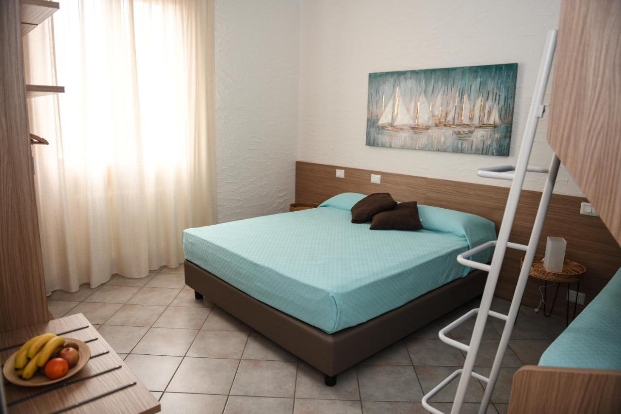 לאזיסה Blue Apartment - A Due Passi Dal Lago, Parcheggio Privato מראה חיצוני תמונה