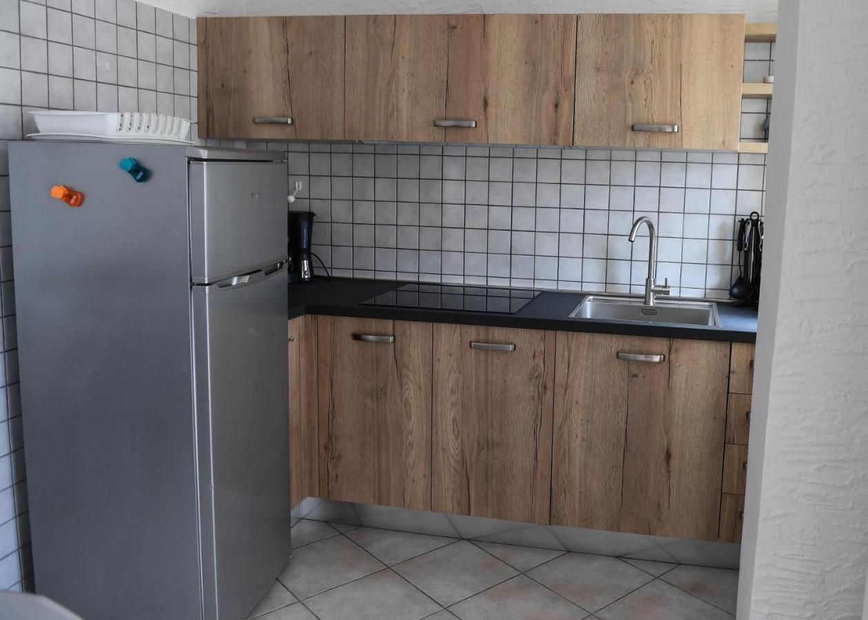 לאזיסה Blue Apartment - A Due Passi Dal Lago, Parcheggio Privato מראה חיצוני תמונה