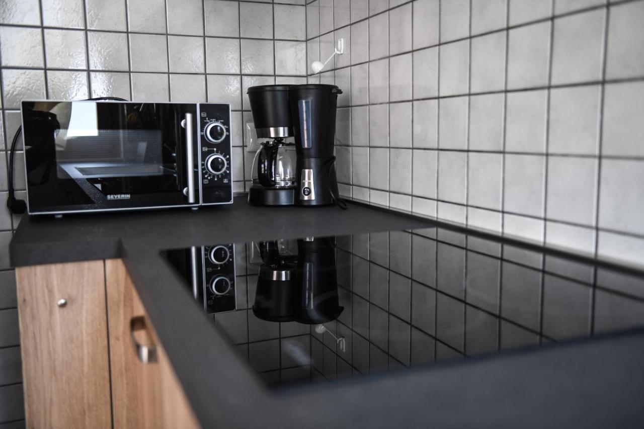 לאזיסה Blue Apartment - A Due Passi Dal Lago, Parcheggio Privato מראה חיצוני תמונה