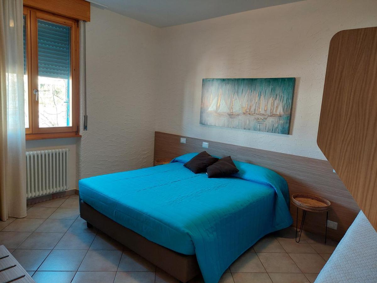 לאזיסה Blue Apartment - A Due Passi Dal Lago, Parcheggio Privato מראה חיצוני תמונה