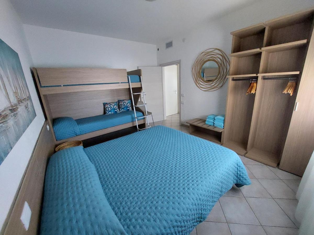 לאזיסה Blue Apartment - A Due Passi Dal Lago, Parcheggio Privato מראה חיצוני תמונה